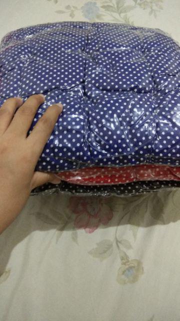 Bantal Duduk / Bantal Katun Polkadot / Bantal Silikon / Bantal Murah