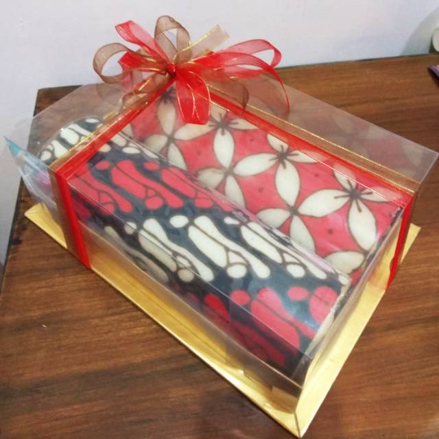 

Paket Hantaran Bolu Gulung Batik