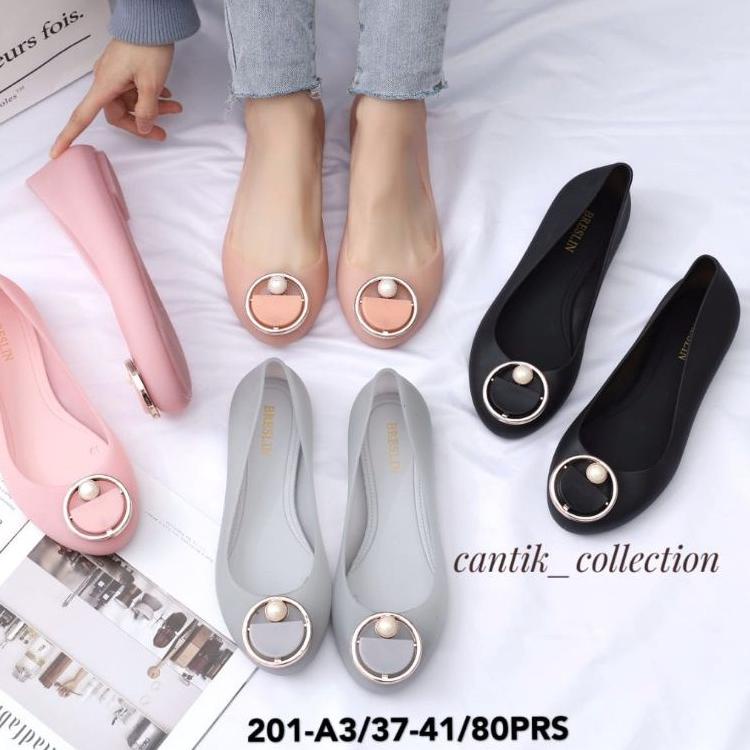 Produk // 0VBE9 Sepatu Jelly Wanita Breslin Flat Shoes Ring & Pita 201 - Sepatu Karet Jelly Wanita F