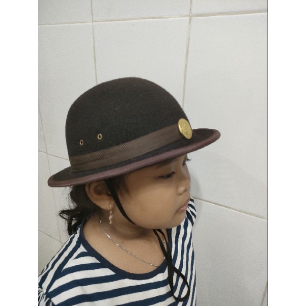 TOPI PRAMUKA Perempuan Topi Boni LAKEN. dua mata ayam