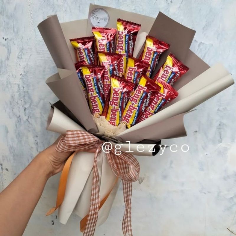 

Buket Snack beng beng/ buket ulang tahun wisuda