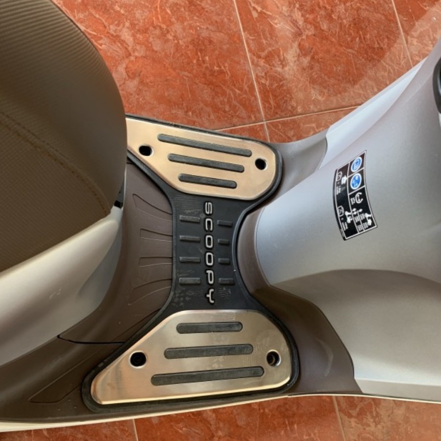 bordes karpet pijakan kaki NEW SCOOPY prestige 21-22 original honda