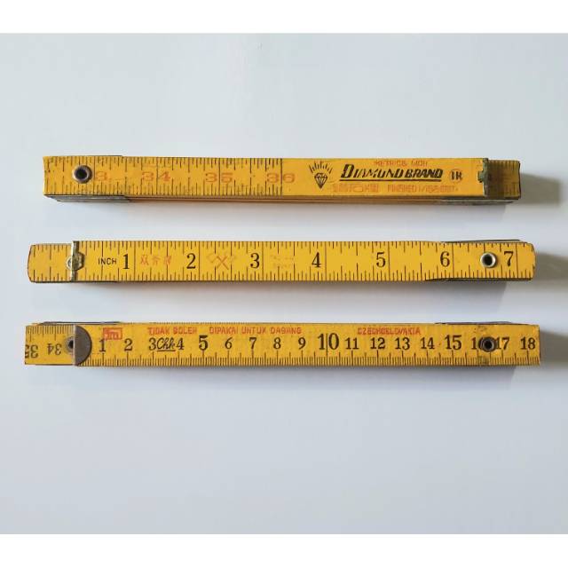 Satu Set Koleksi Meteran Kayu Lipat Jadul 3 Unit