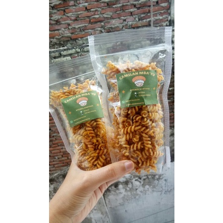 

Makaroni Spiral Pedas Asin Gurih Manis