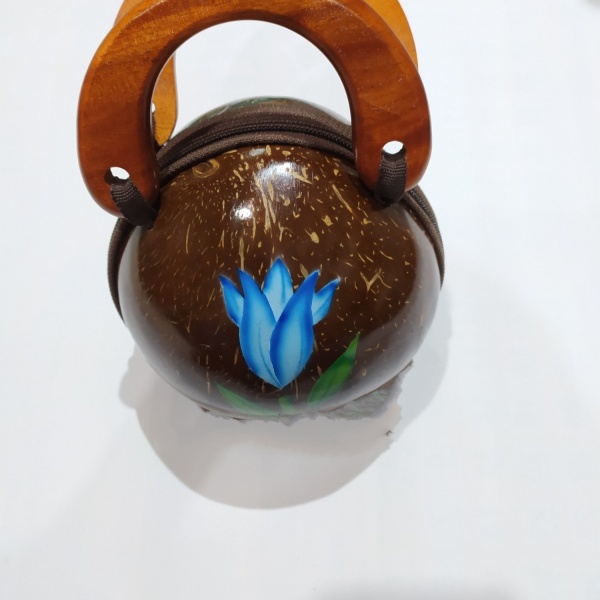 Tas batok kelapa utuh etnik handle kayu kerajinan handmade unik lucu Tas Classic Bali Batok Etnik