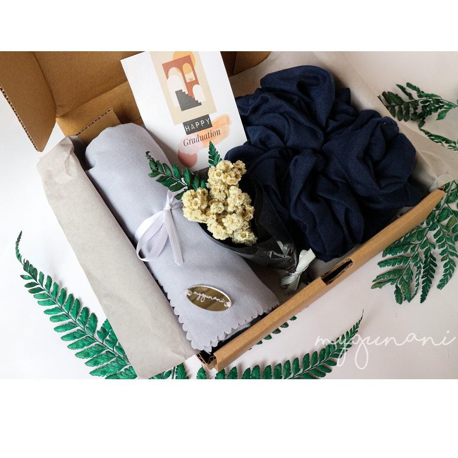 

( BAYAR DITEMPAT ) Hampers Hijab Lebaran / Hadiah Ulang Tahun / Hadiah Pernikahan