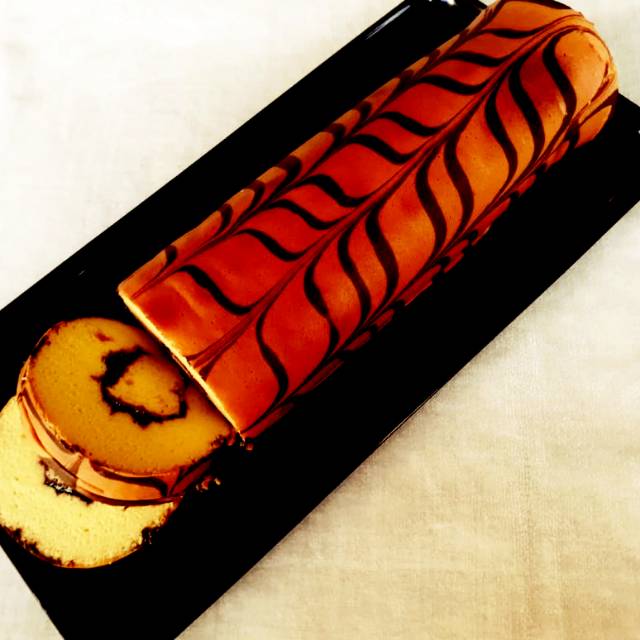 

Roll Cake Vanilla Blueberry Premium