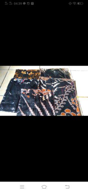 Kemeja Pria Lengan Panjang Mawar Hitam