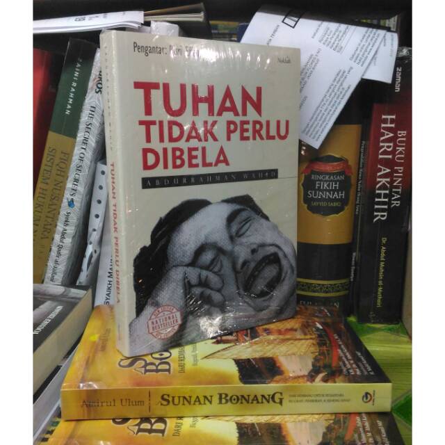 Tuhan Tidak Perlu Dibela.