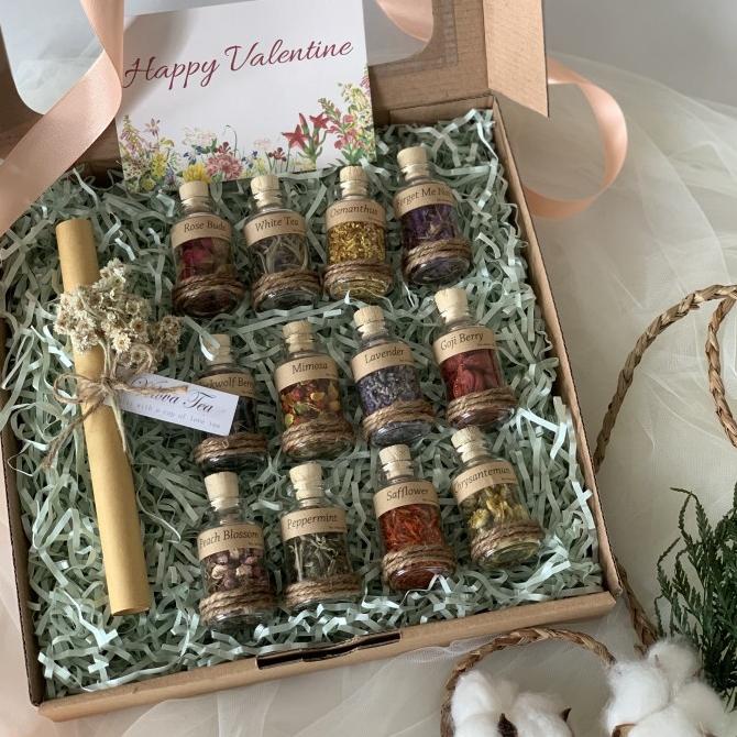 

BISA COD Hampers Imlek Wedding Gift Kado Natal Hampers Teh Premium 25ml isi12 - Cokelat, Tanpa