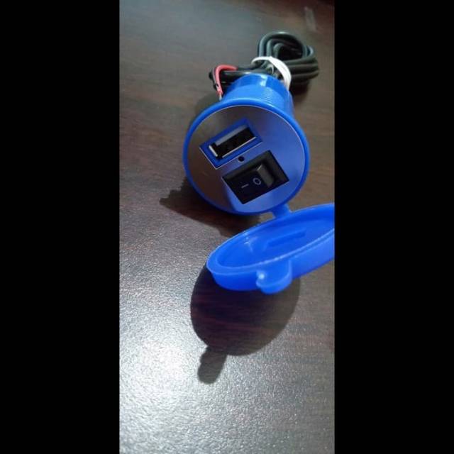 Charger motor USB handphone yang