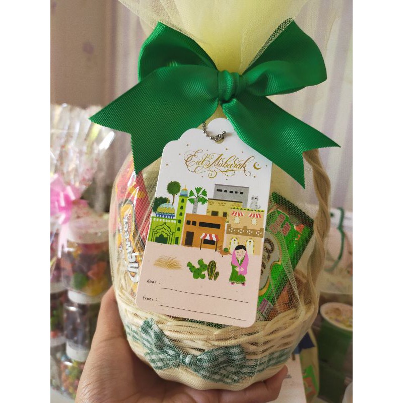 

hampers keranjang rotan mini xs Hampers lebaran (xs)