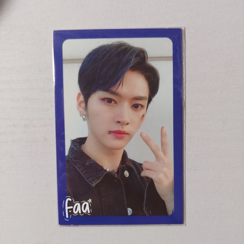 Photocard Lee Know Lino Stray Kids Levanter Blue Border