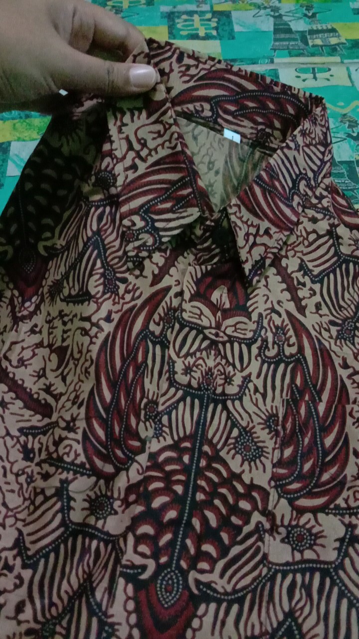 Kemeja Batik Pria Motif Mataram Coklat Terbaru