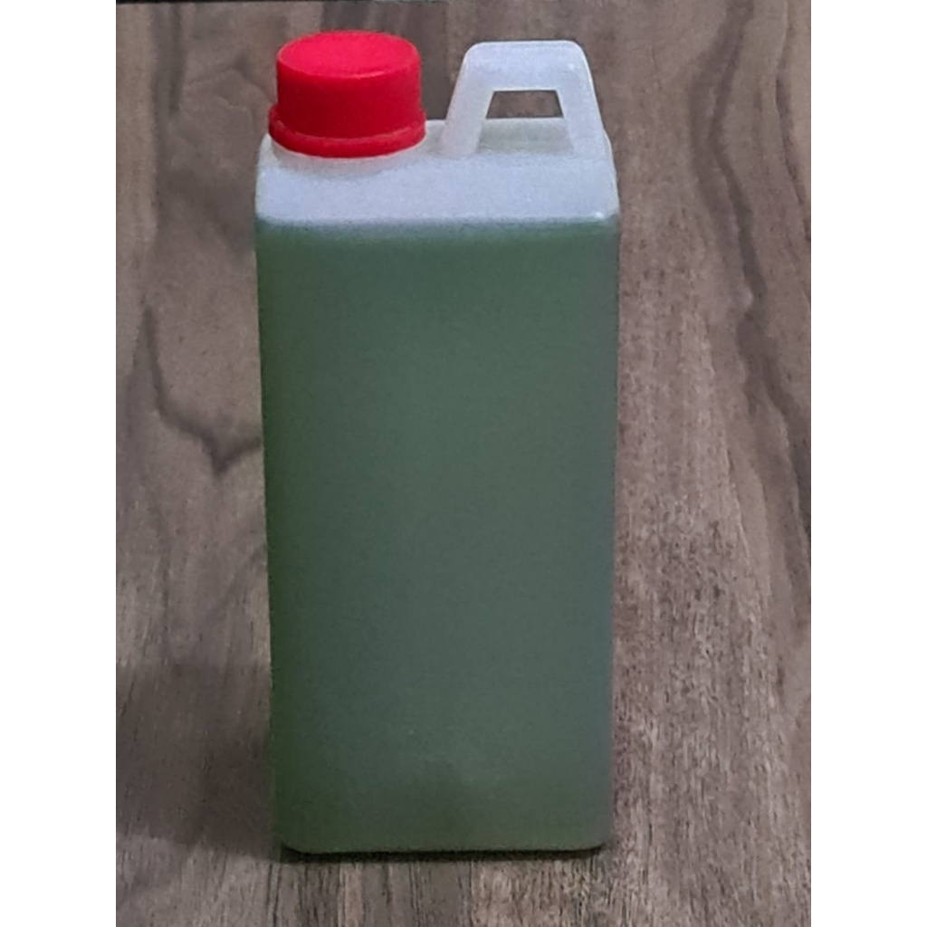 Minyak Kayu Putih Asli Pulau Buru, Namlea Ambon Jaminan 100% (Ukuran 1liter)