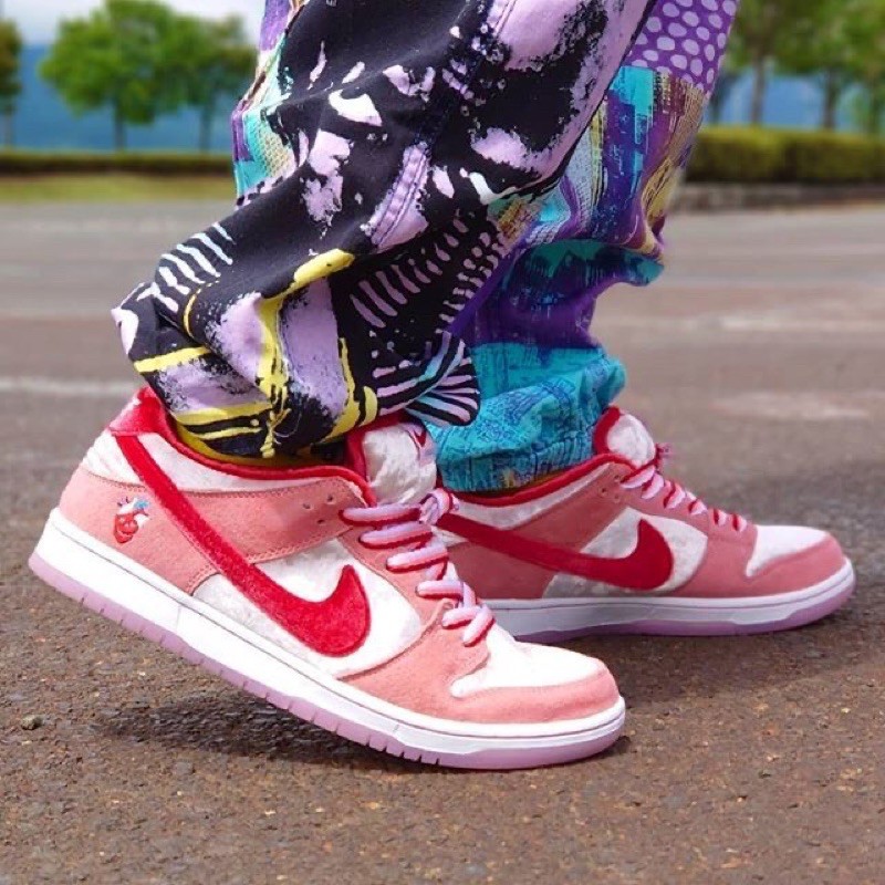 colourful nike dunk