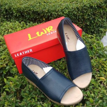 SEPATU PAPIRUT BUATAN CIBADUYUT ASLI KULIT UNTUK WANITA