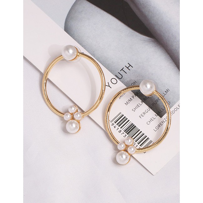 LRC Anting Tusuk Fashion Gold Pearl Earrings F49739