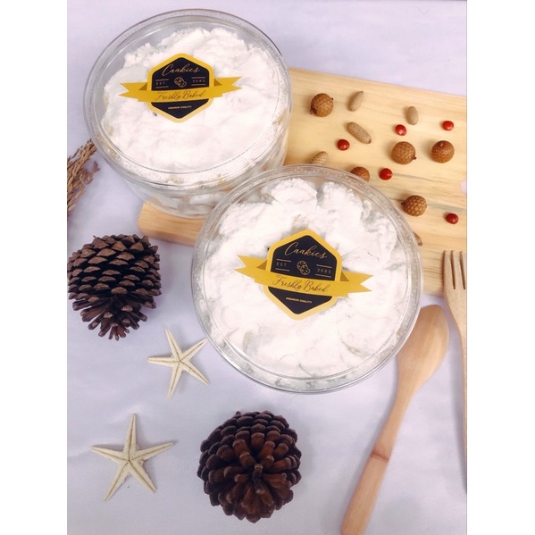 

KUE LEBARAN PREMIUM PUTRI SALJU CAAKIES