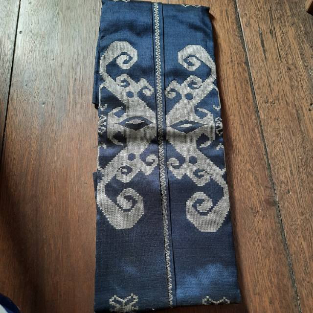 Bahan baju songket silungkang motif borneo