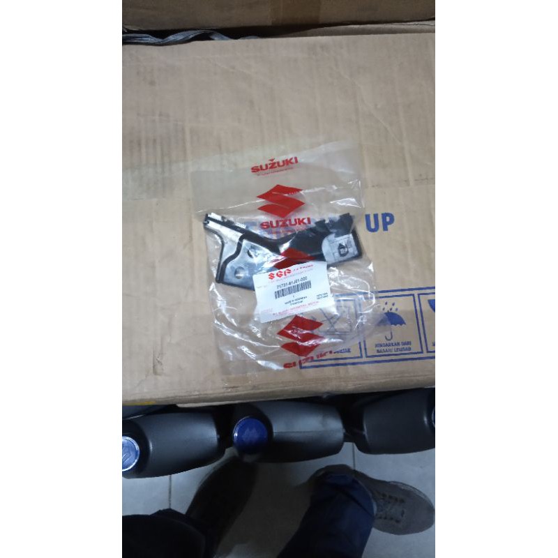 breket bemper depan apv/arena