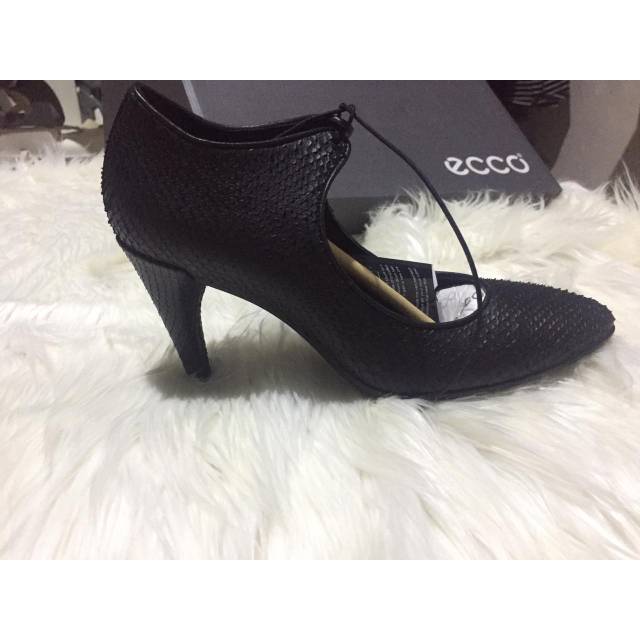 Sepatu high heels kulit asli merk ecco