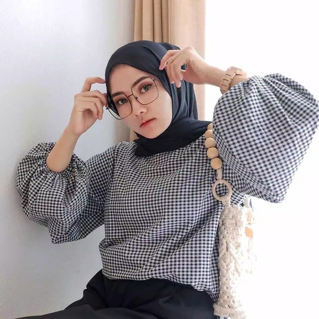 COD Lavesya Top Blouse Katun Kotak Blus Lengan Balon Blous Murah Atasan Kerja Wanita Terbaru Hitam