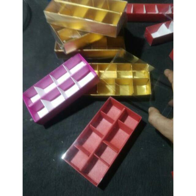 

kotak coklat sekat 8