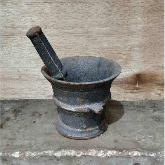 LUMPANG TUMBUK BESI/TUMBUKAN BUMBU BESI