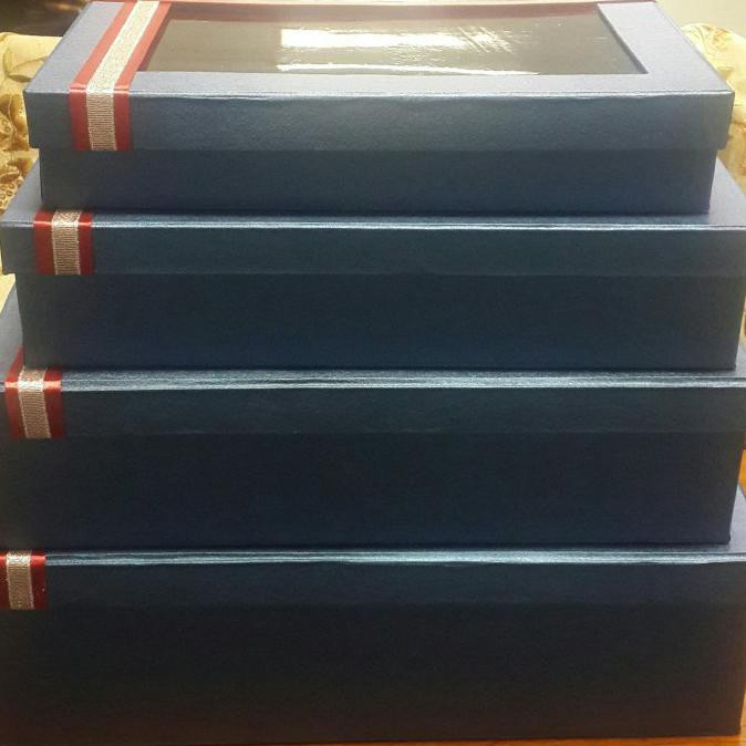 

Kotak Kado/Gift Box Exclusive Emboss Full Lapisan Mika Seri Bengiweti
