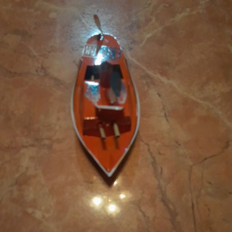 MAINAN TRADISIONAL PRAHU / PERAHU KAPAL API OTOK OTOK-Orange