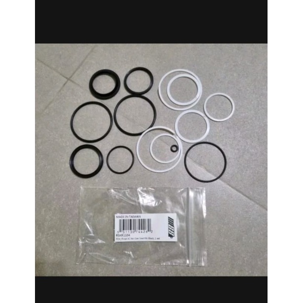 REAR SHOCK FOX FLOAT X2 AIR CAN SEAL KIT
