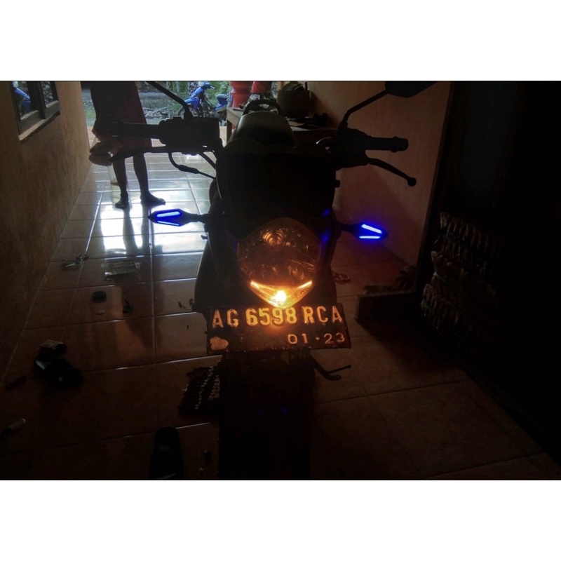 COD SEN MOTOR LED RUNNING 2 SISI UNIVERSAL VIXION,CB150,MEGAPRO,VERSA,MXKING,R15,R25,NINJA DLL