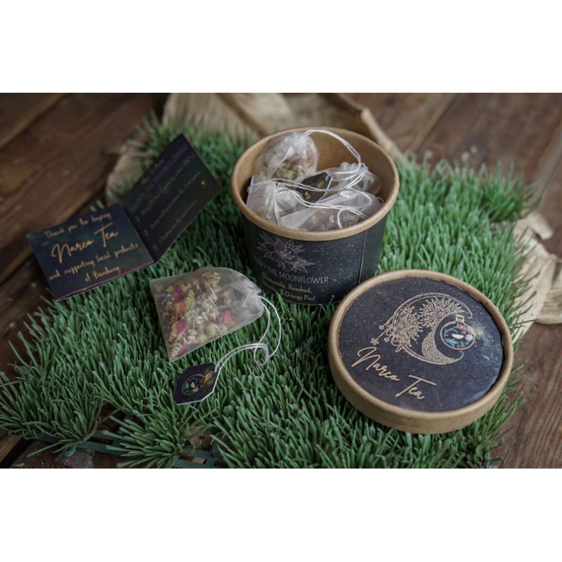 

Merry the Moon Flower