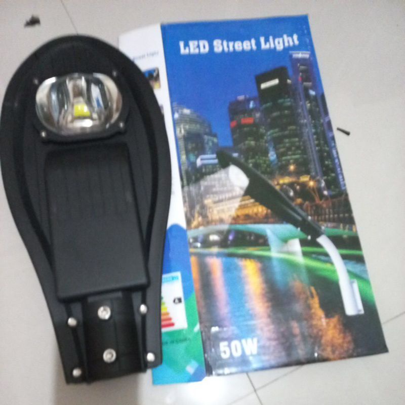 lampu jalan/lampu jalan umum/pju 50 watt mata cobra