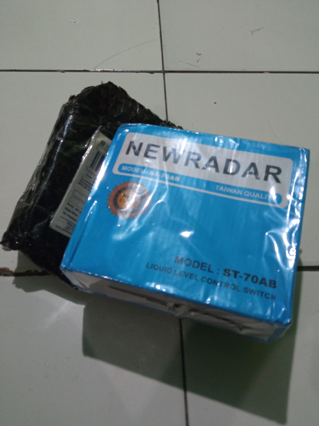 1 Set | Pelampung Air Radar St-70ab Biru / Toren Otomatis / New Clear St70ab