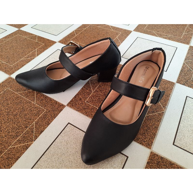 [PRELOVED] Sepatu Pantopel Wanita Montella Size 40