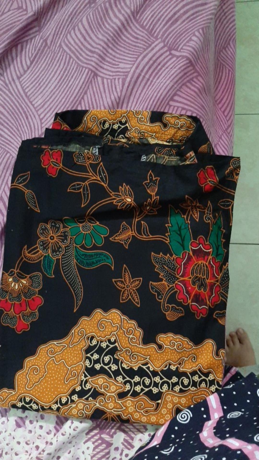 Maxi Cardi Mega Mendung Outer Batik Wanita Modis