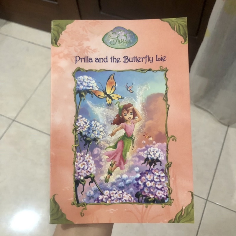 Prilla and the Butterfly Lie - Disney Fairies Novel by Kitty Richards