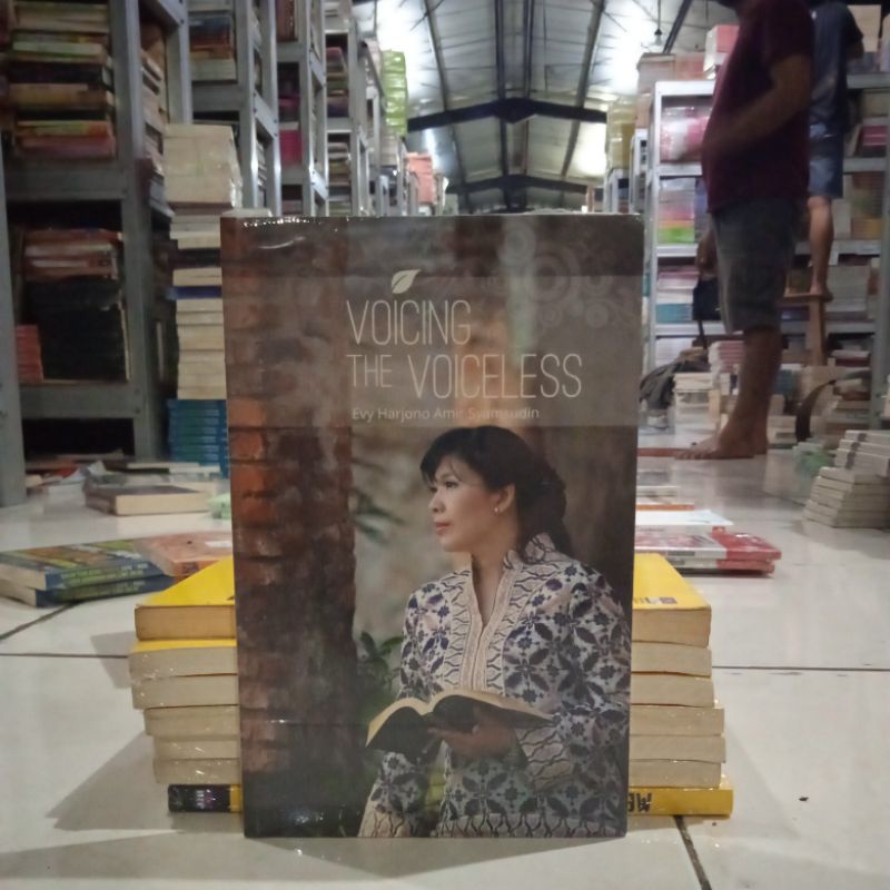 OBRAL BUKU BACAAN MOTIVASI / PENGEMBANGAN DIRI / INSPIRASI / BISNIS / MURAH ORIGINA / PERUBAHAN BESAR / MEMBENTUK KARAKTER PENGUSAHA / MURAH ORIGINAL-VOICING THE VOICELEA