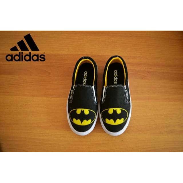 sepatu casual anak adidas karakter kid batman size 26-35 turun harga 22 5