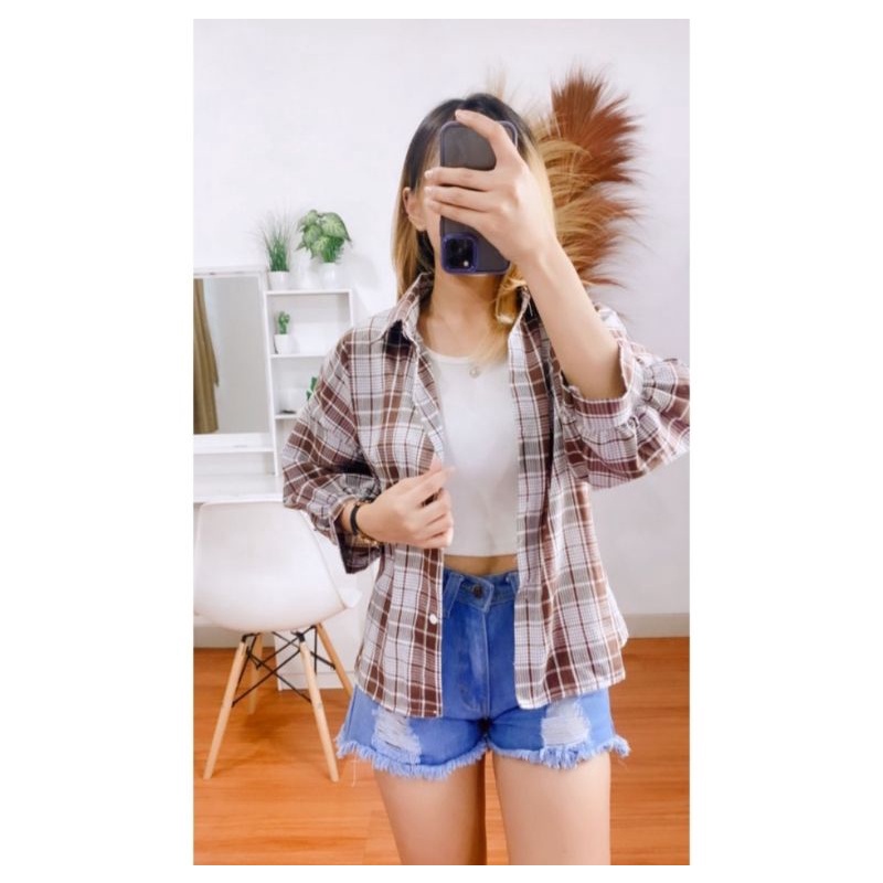 KEMEJA OVERSIZE WANITA  KEMEJA OSLIN CASUAL BLOUSE KOTAK KOTAK FLANEL WANITA BAHAN KATUN PREMIUM LENGAN PANJANG FULL KANCING KEKINIAN TERBARU KOREA KOREAN STYLE WANITA CEWEK TARTAN TWO TONE CROP TOP THRIFT  KEMEJA GUILEN LENGAN BALON SIZE L LD 90 Cm-Coklat kotak ich