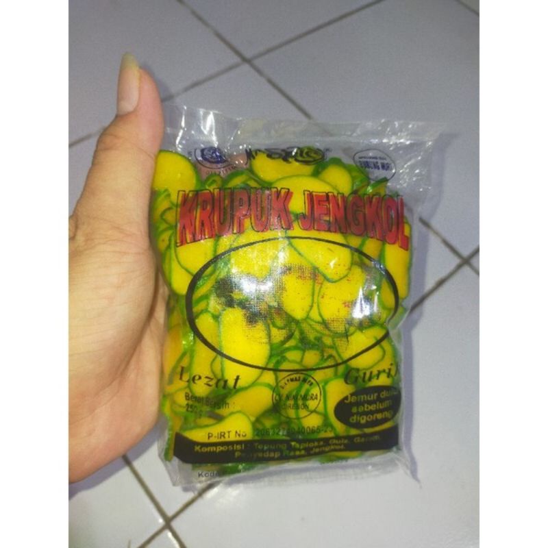 

Kerupuk Jengkol Hijau Gurih Enak Merk Mr. Spicy Kemasan 250 Gram