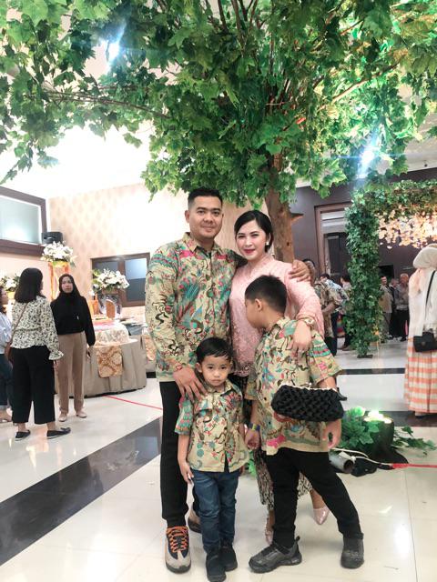 Couple Ayah Anak Batik Pesisir Krem
