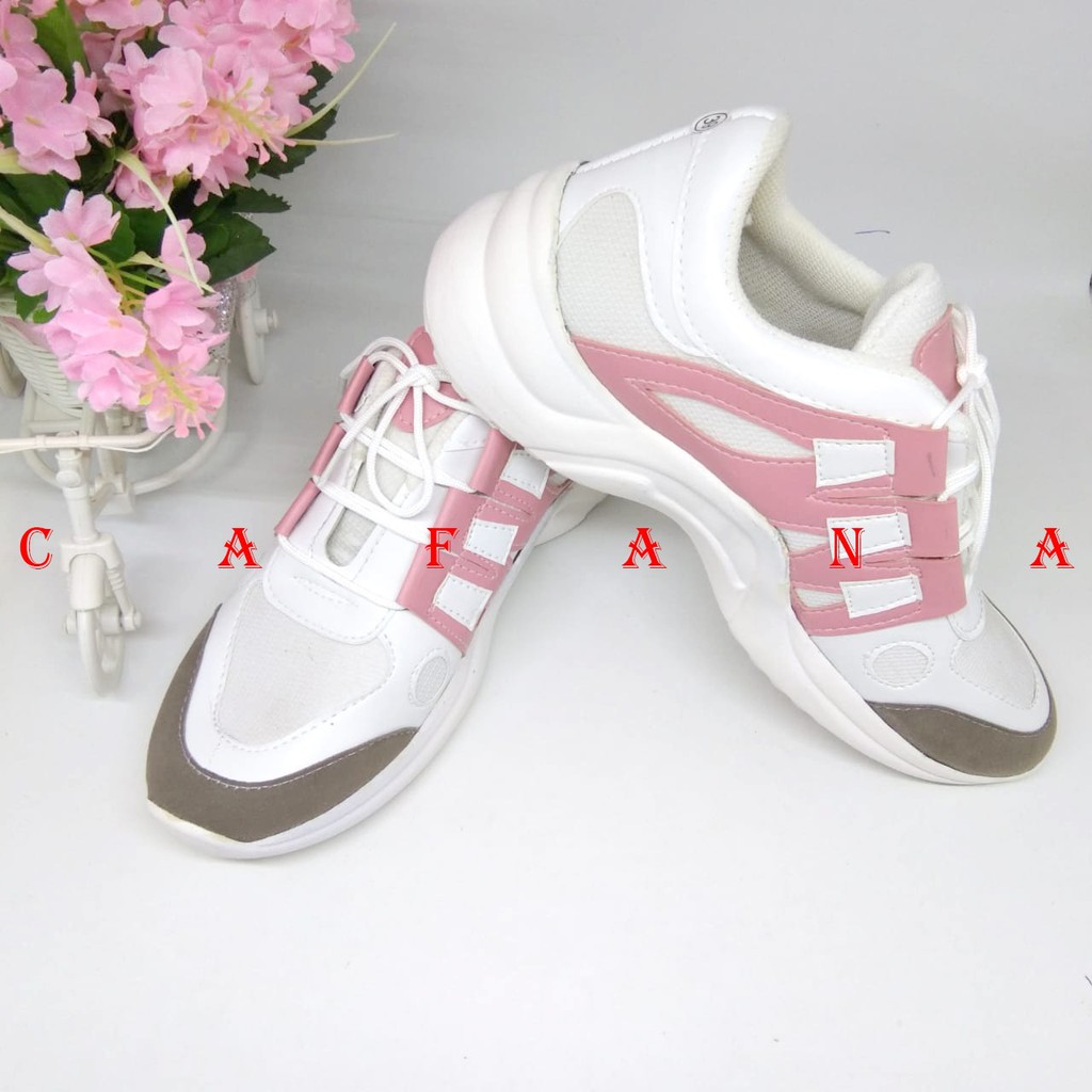 Sepatu Sneakers Wanita Namira SDS329