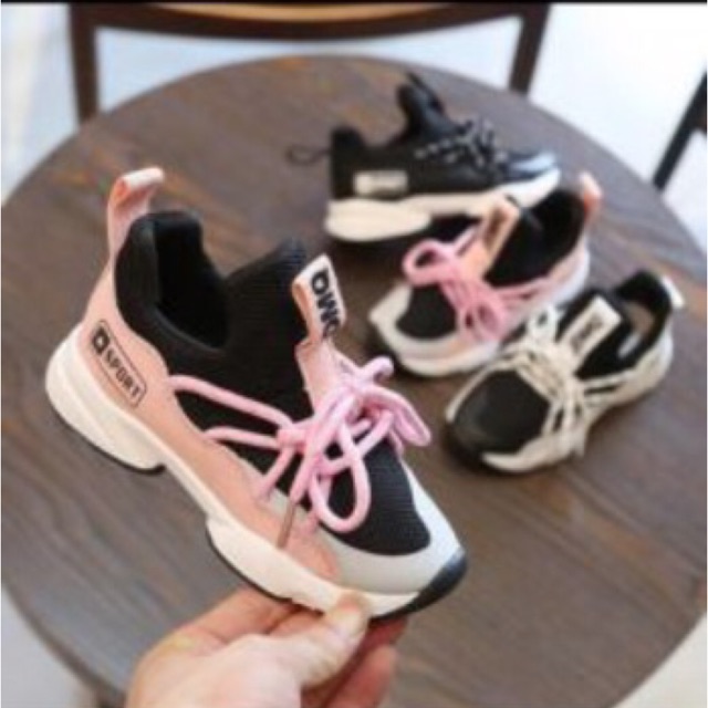 Sepatu Sneakers Anak Nike Loops Running Olahraga