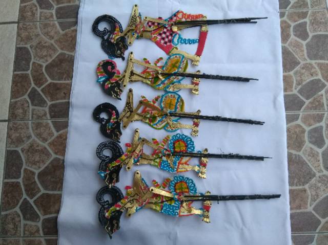 (BISA COD) KERAJINAB MINIATUR WAYANG KULIT PANDAWA LIMA KIDANGAN BIASA ISI 5 PCS YUDISTIRA BIMA