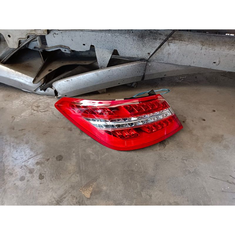stoplamp lampu belakang mercy e class e250 COUPE AMG W207
