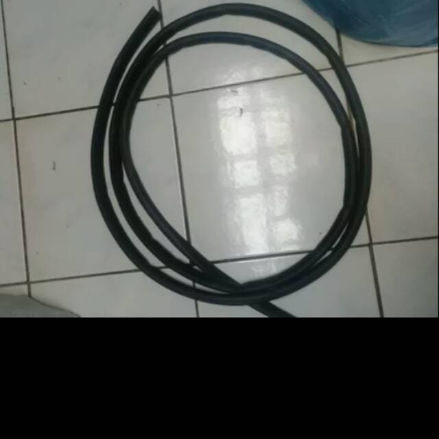 KARET KACA AVANZA XENIA 2012-2016  BAGIAN DEPAN