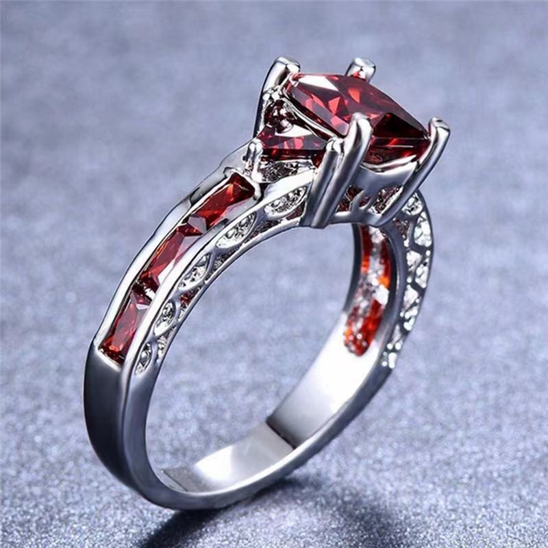 Cincin 925 Sterling Silver Hias Sapphire Hitam Gaya Princess Untuk Wanita